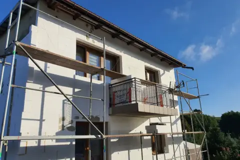 Czyste powietrze: jak uzyskać dofinansowanie na ocieplenie domu?