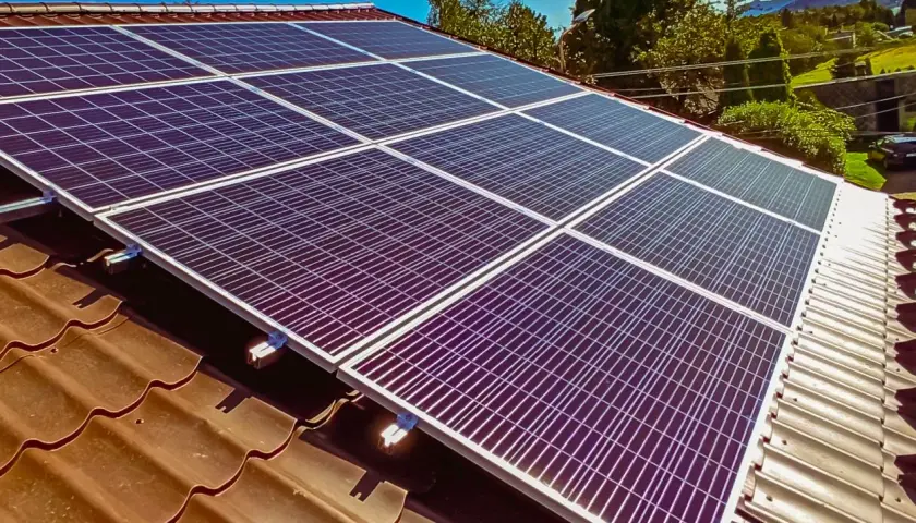 Jakie są realne koszty domowej elektrowni słonecznej?